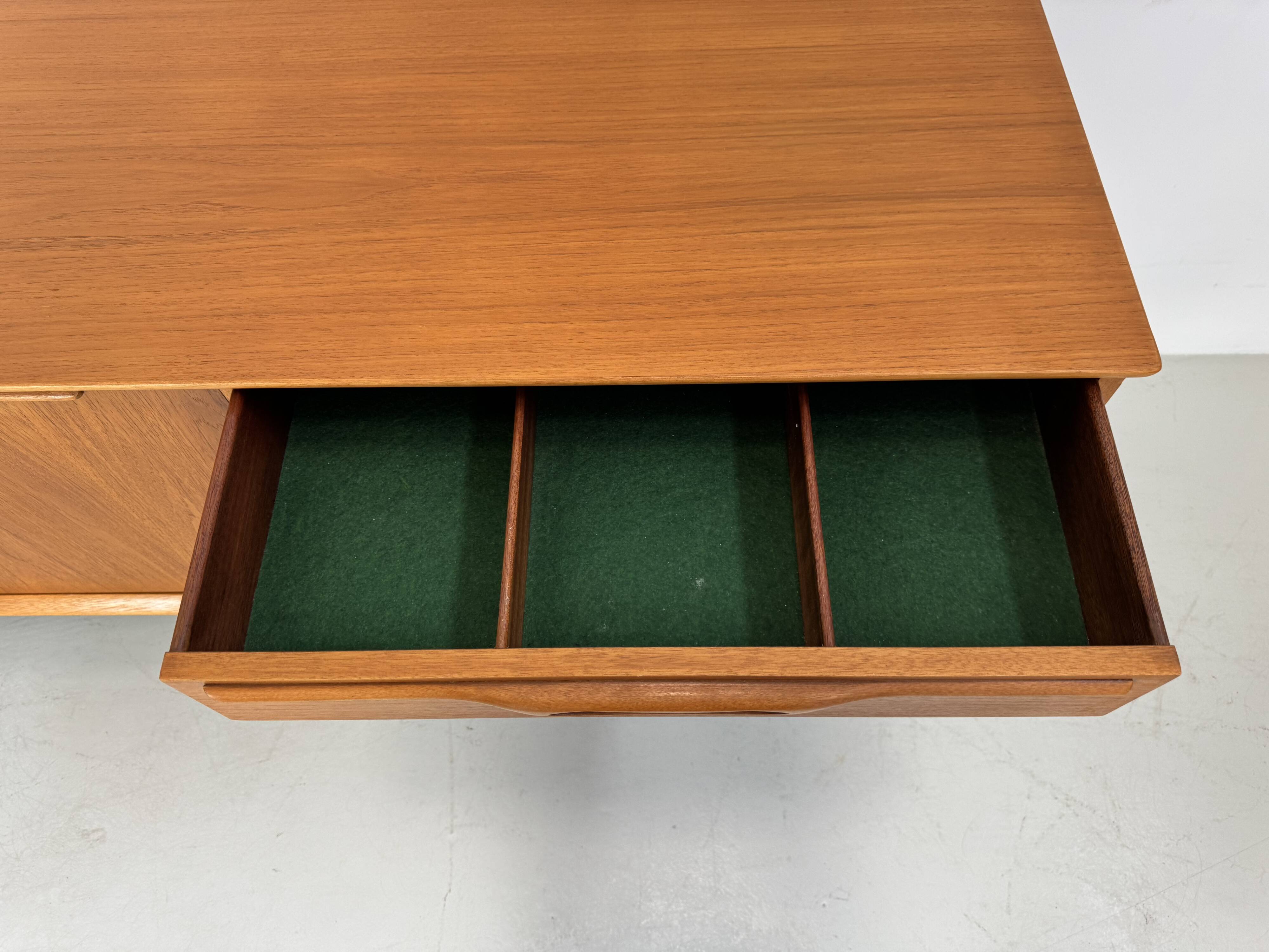 Buffet vintage par Jentique