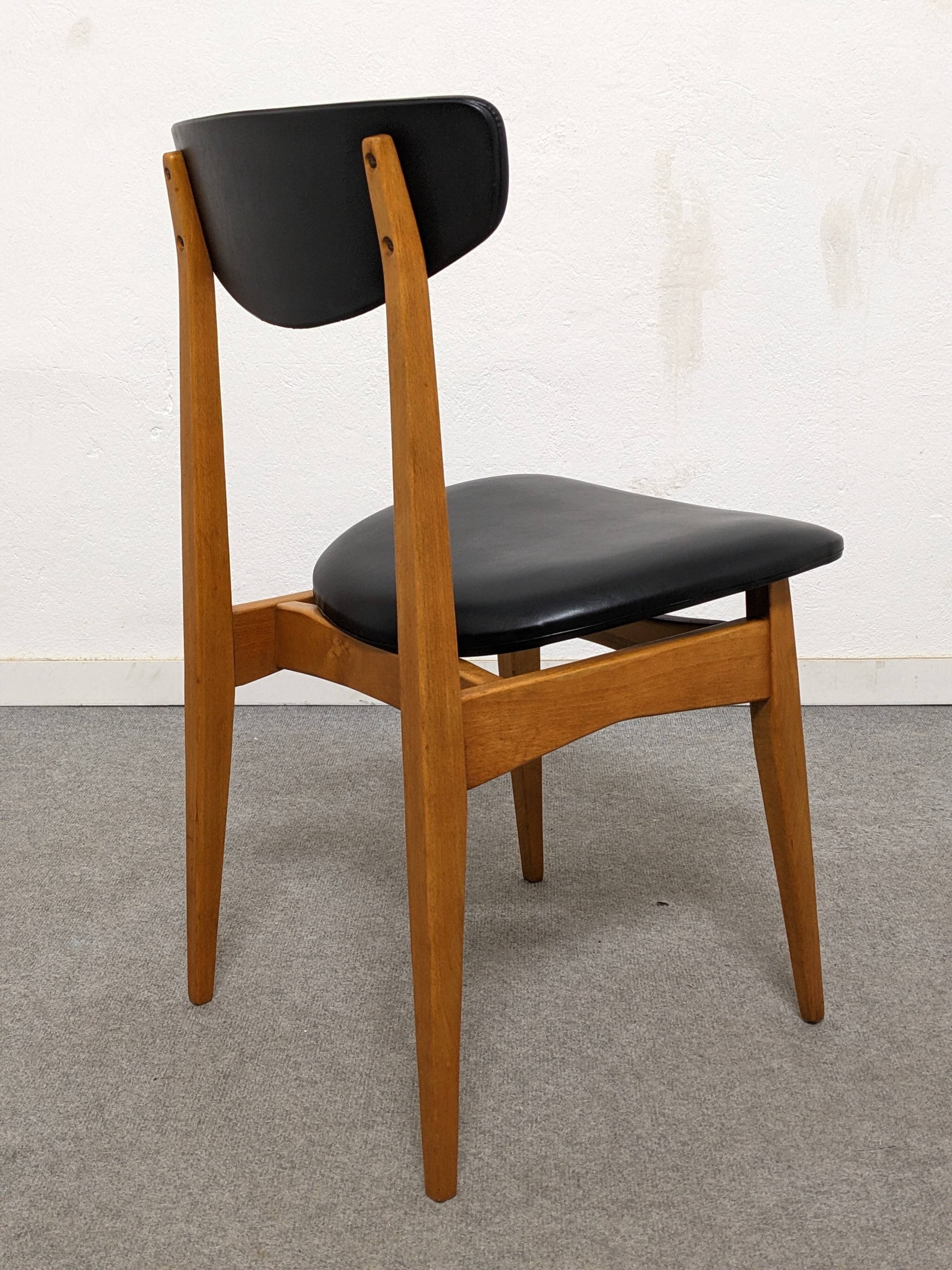 Series of 4 vintage chairs from the 50s/60s