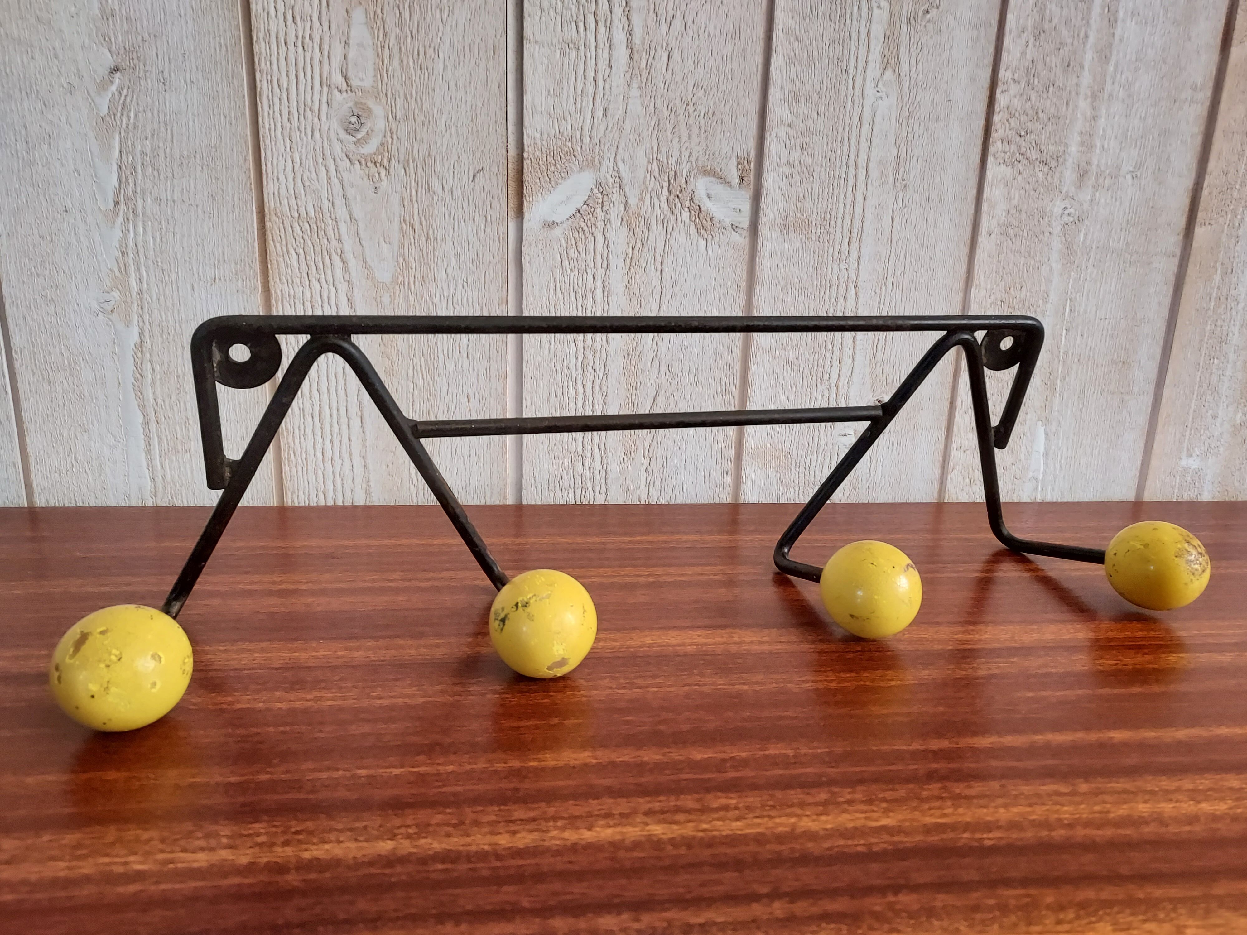 Coat hook 4 yellow balls