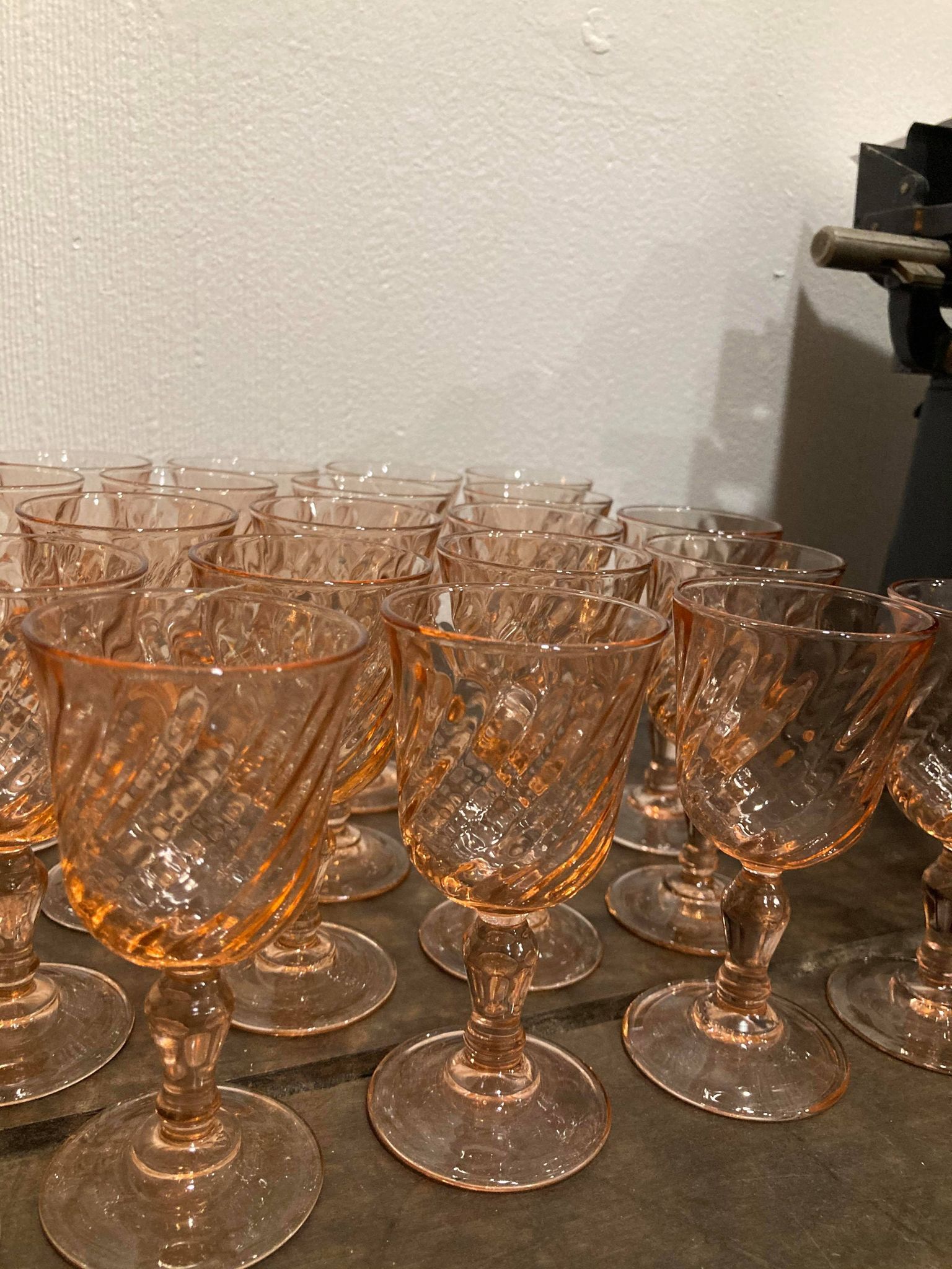 Lot de 29 verres Arcoroc modèle Rosaline