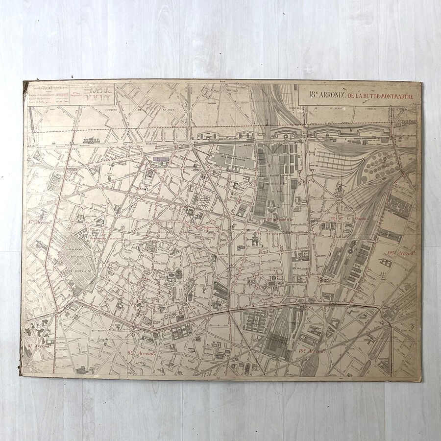 Old cardboard map of Paris - 18th Arrondissement