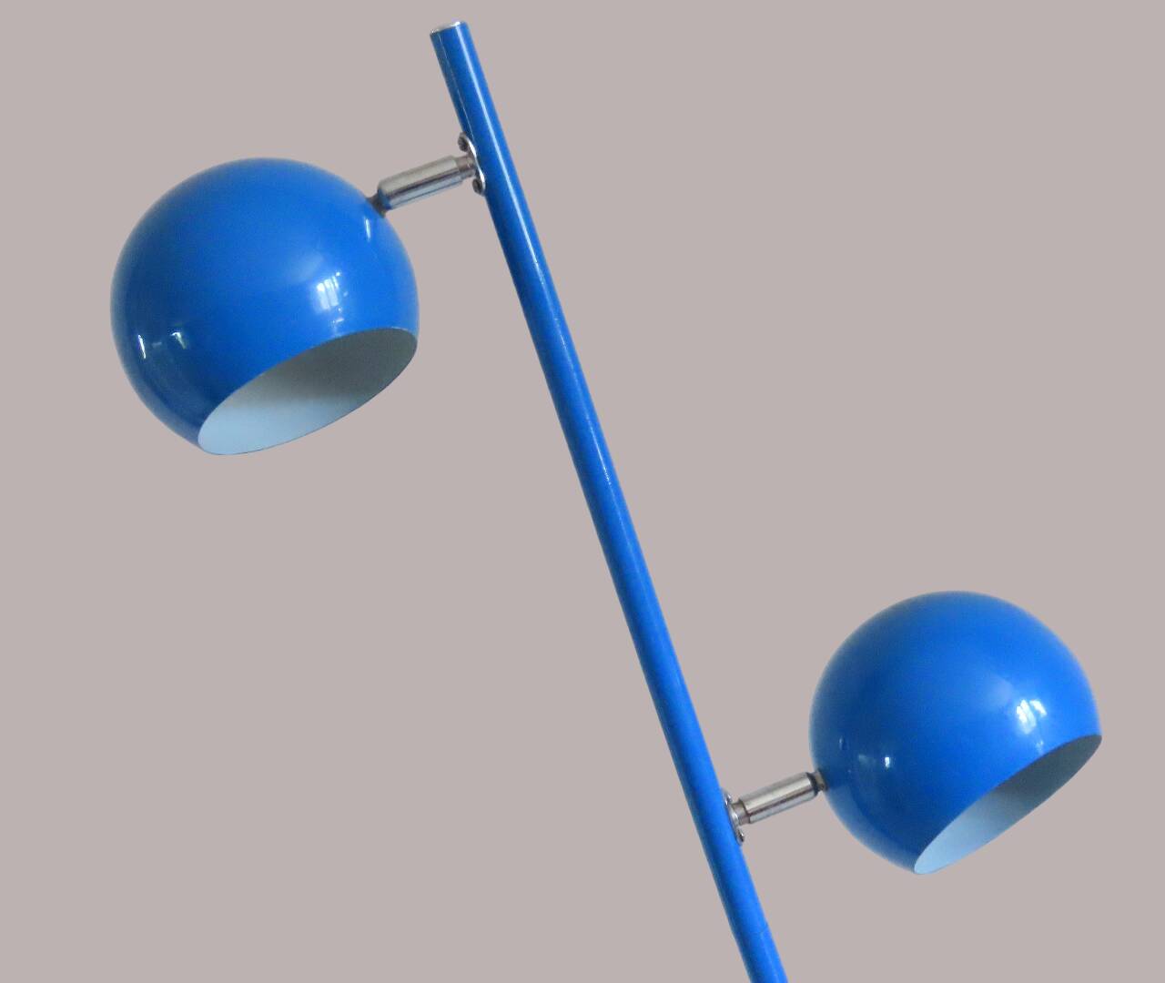 Vintage Eyeball Space Age Spot Light Blue Ball