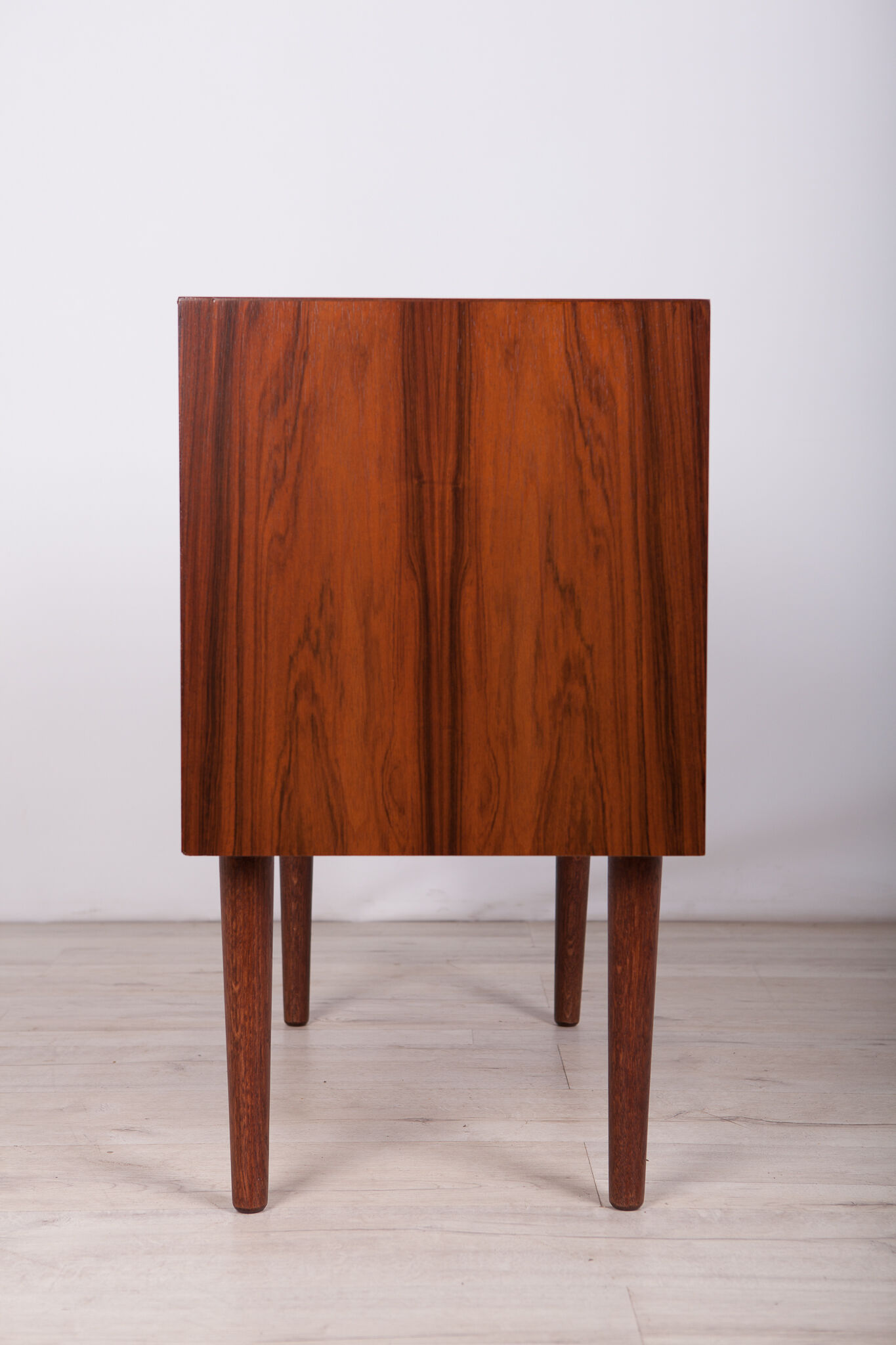Commode danoise en palissandre du milieu du siècle, années 1960