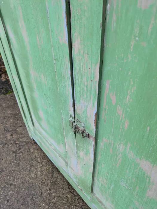 Buffet parisien patiné