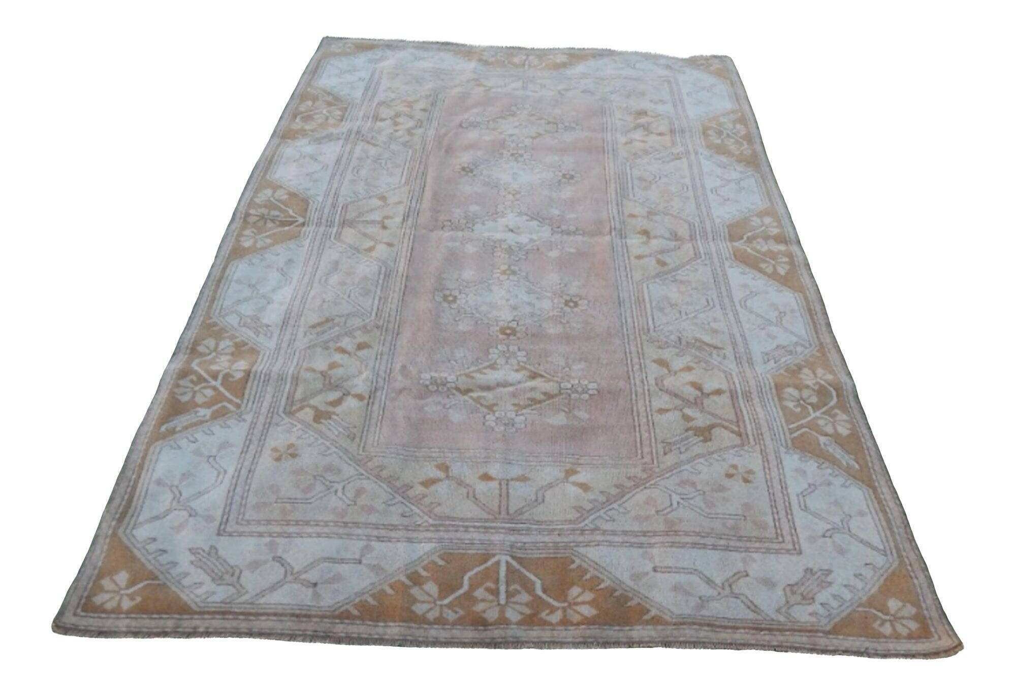 Vintage Turkish Oushak rug 193x266 cm