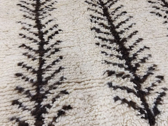 Handmade moroccan berber carpet 203 x 94 cm