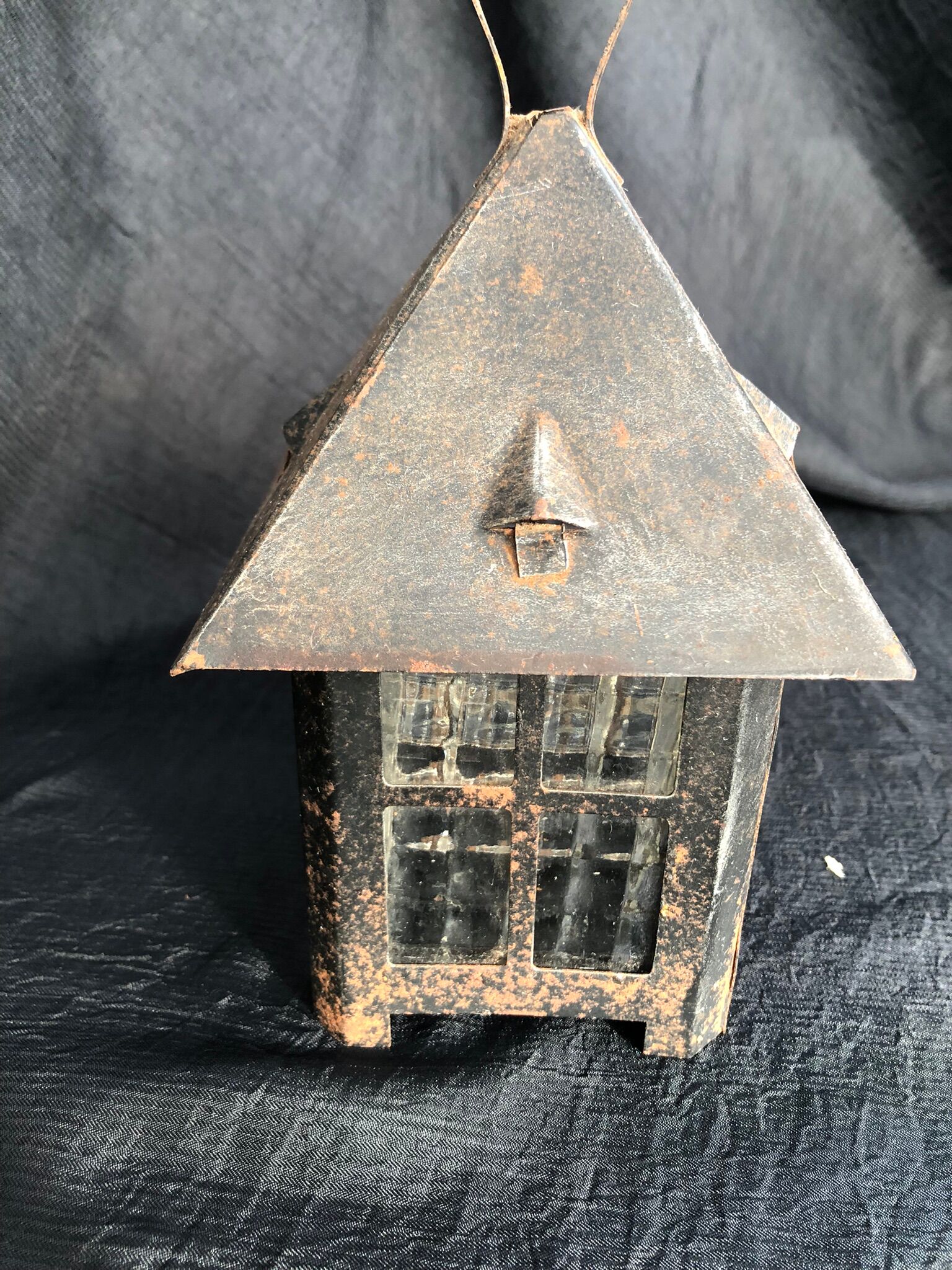 Metal lantern
