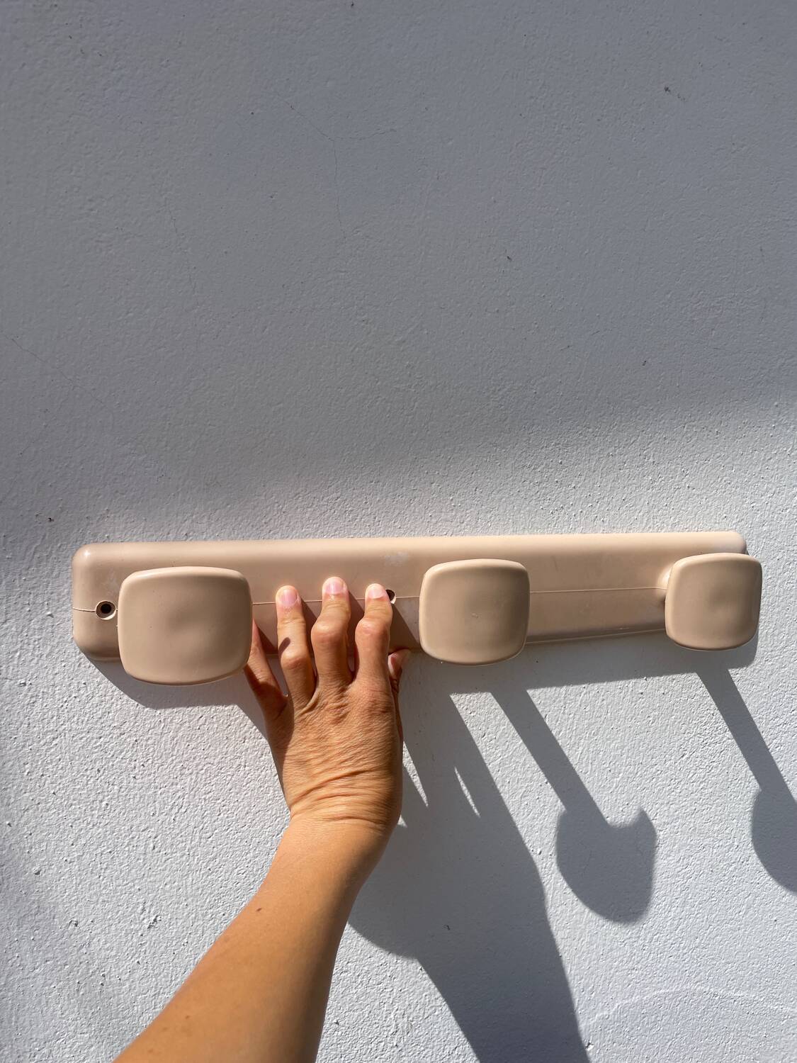 1950 Syla beige wall coat rack