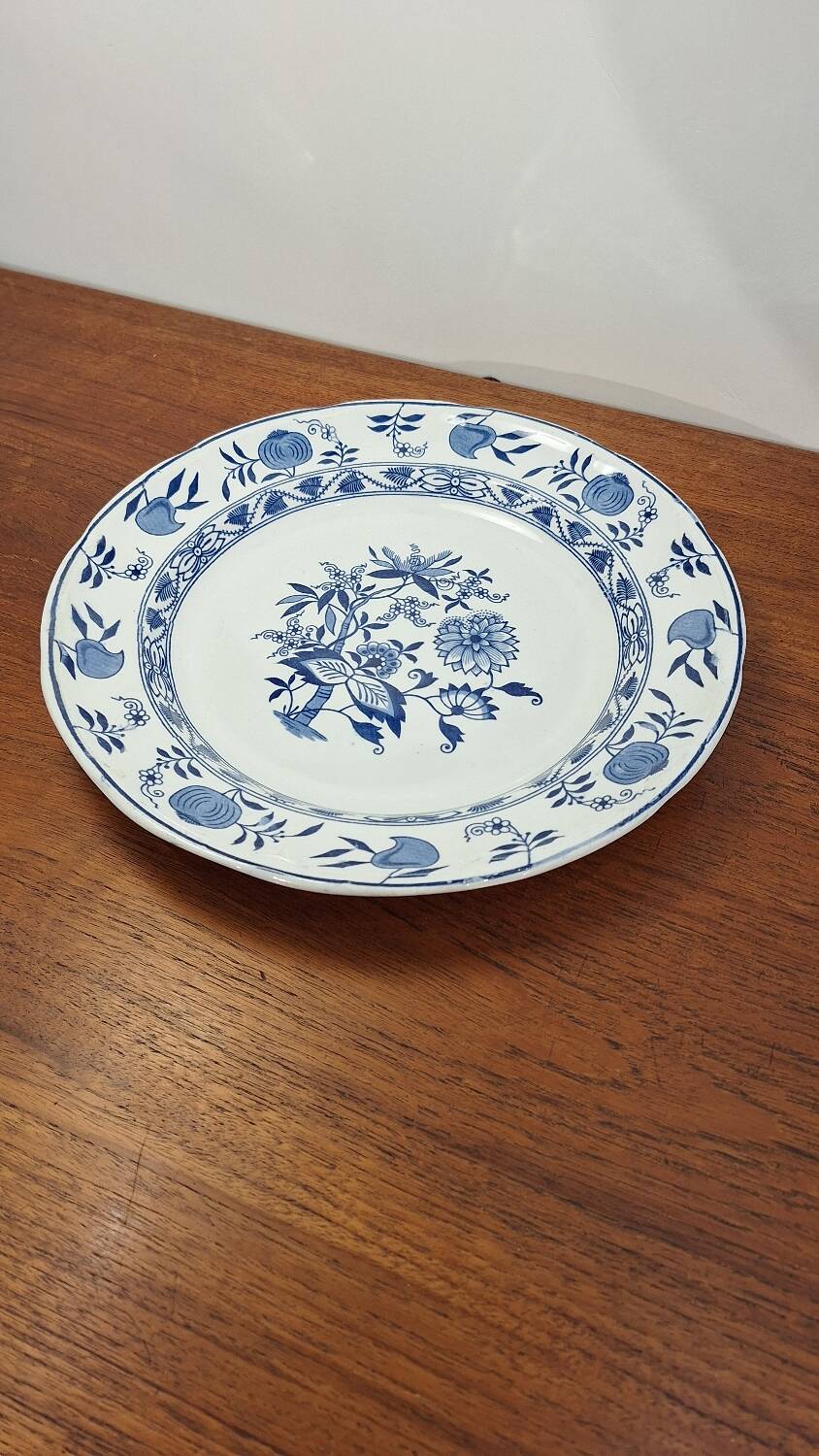 Maestricht earthenware dish, Dresden model