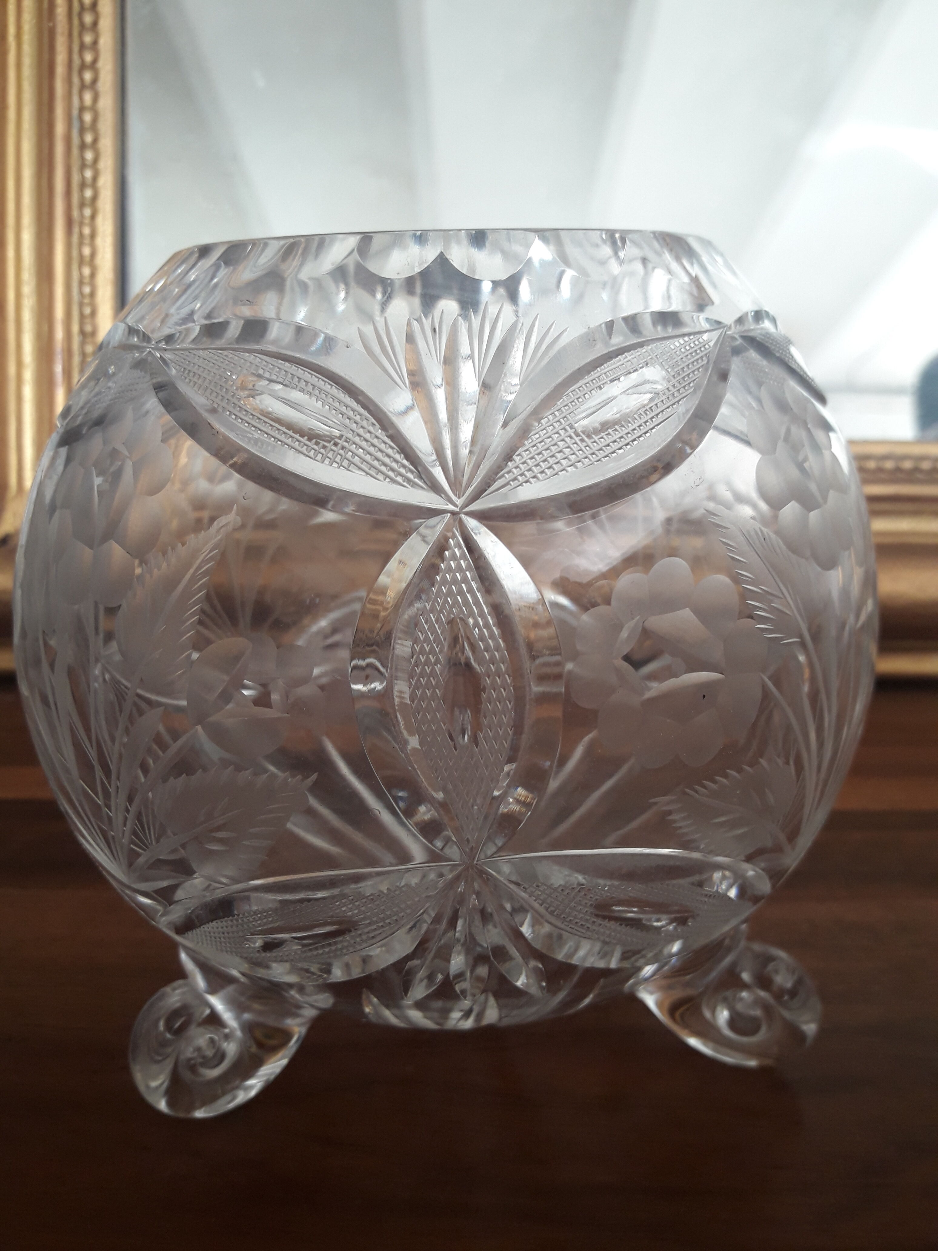 St. Louis crystal candy box