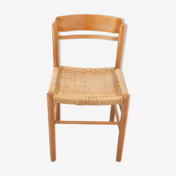 Chaise design épuré assise tressée