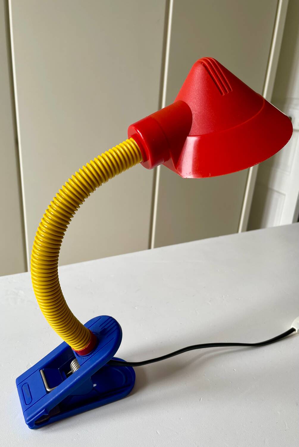 Articulated Memphis style clamp lamp