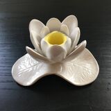 White water lily candle holder
