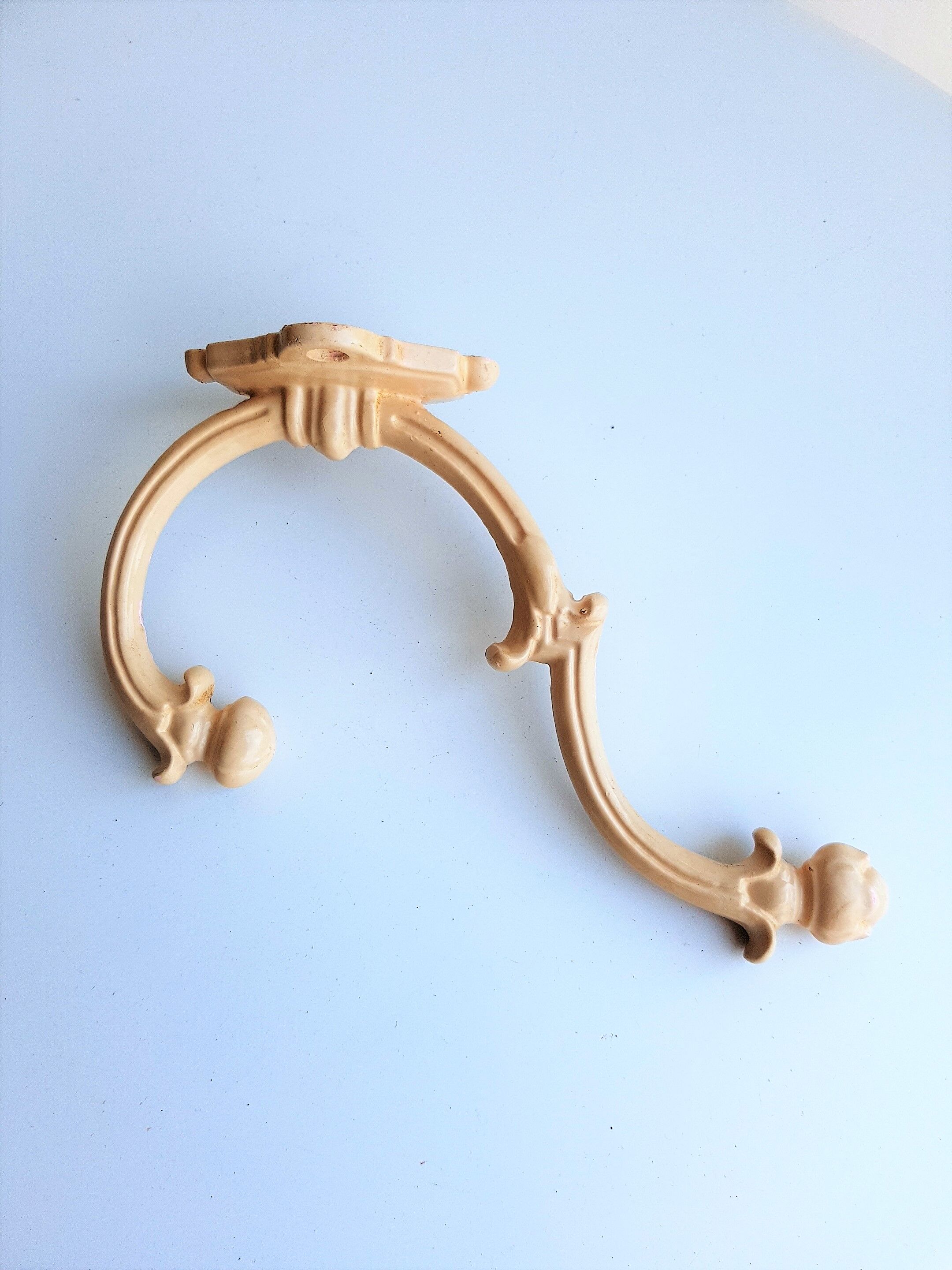 Peg nude color metal