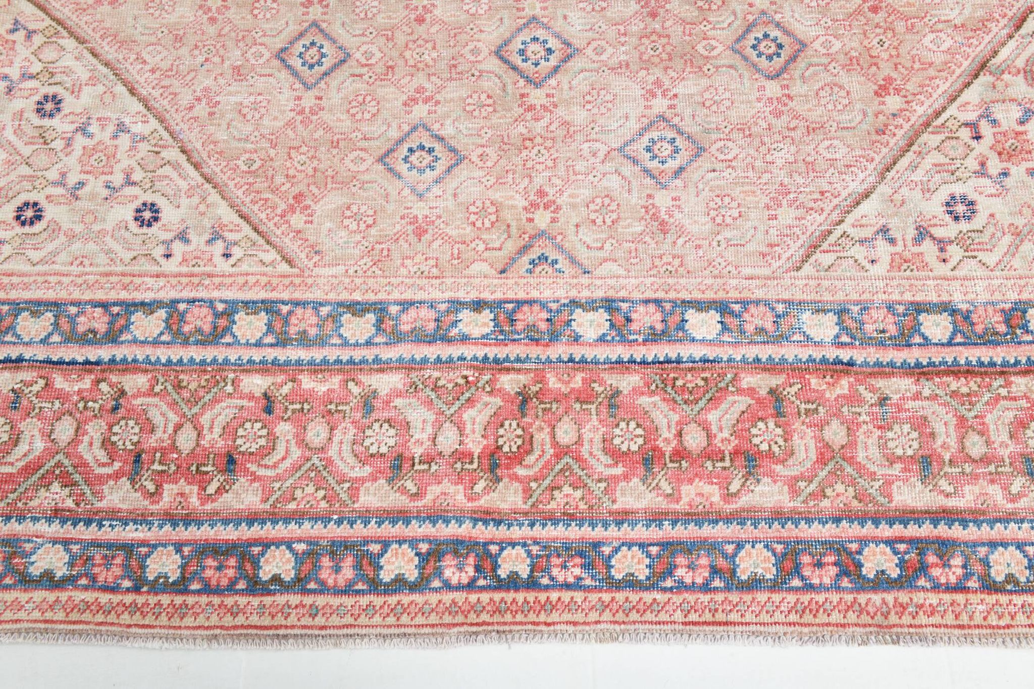Tapis persan classique rose et bleu