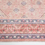 Tapis persan classique rose et bleu