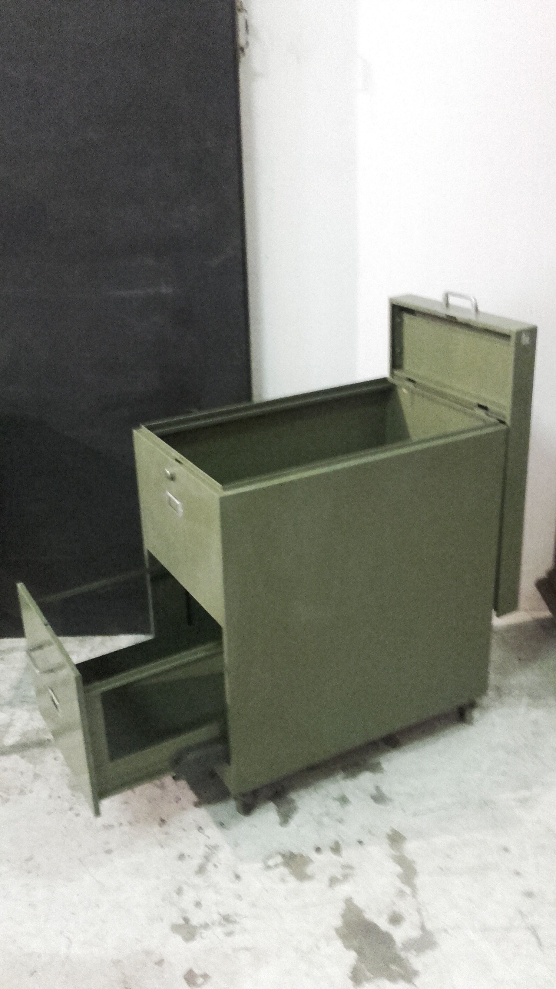 Caison of industrial office