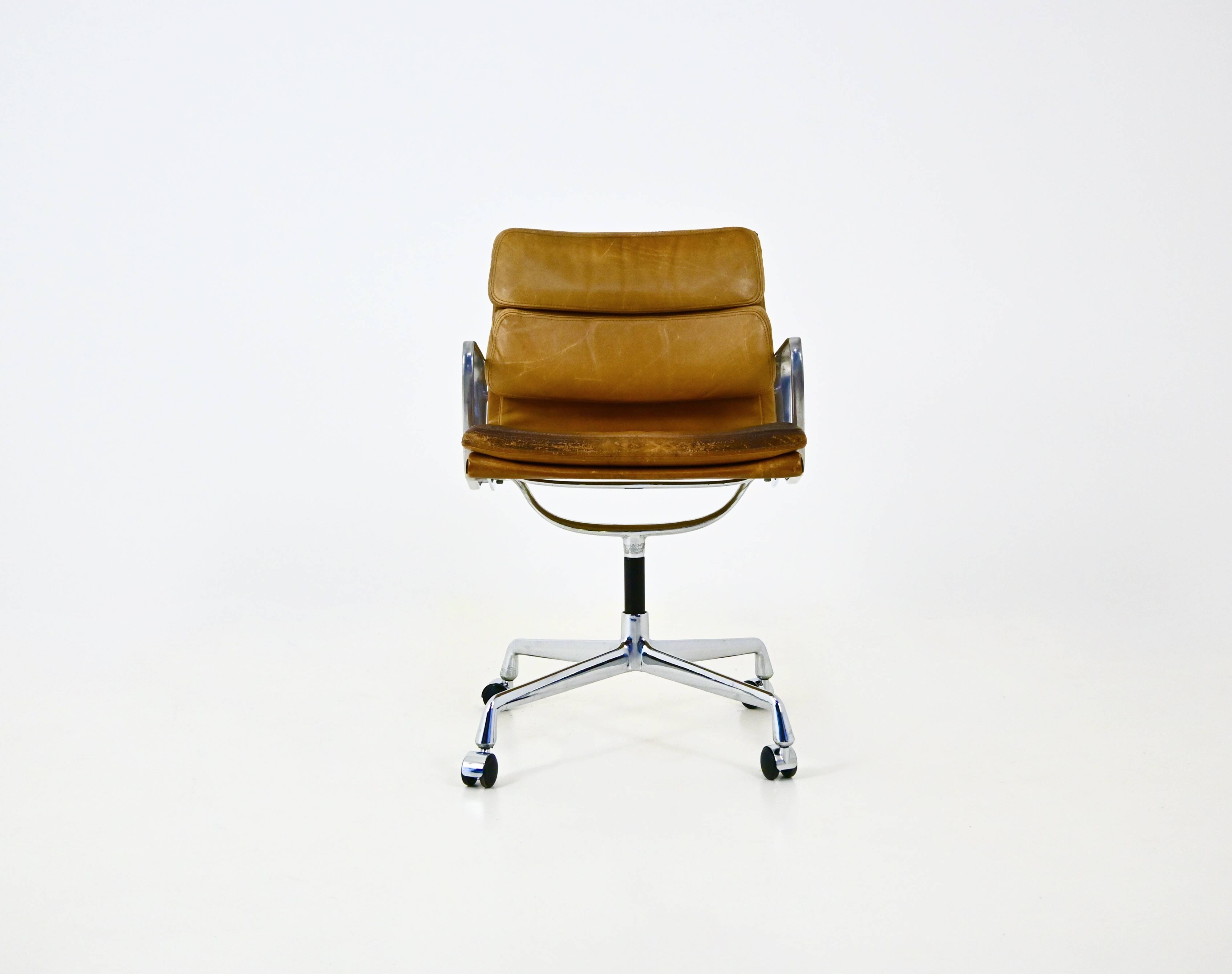 Office chair by Charles and Ray Eames for Herman Miller, 1970s