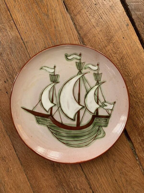Assiette Sant Vicens - Paul Bay - Bateau - Céramique Émaillée