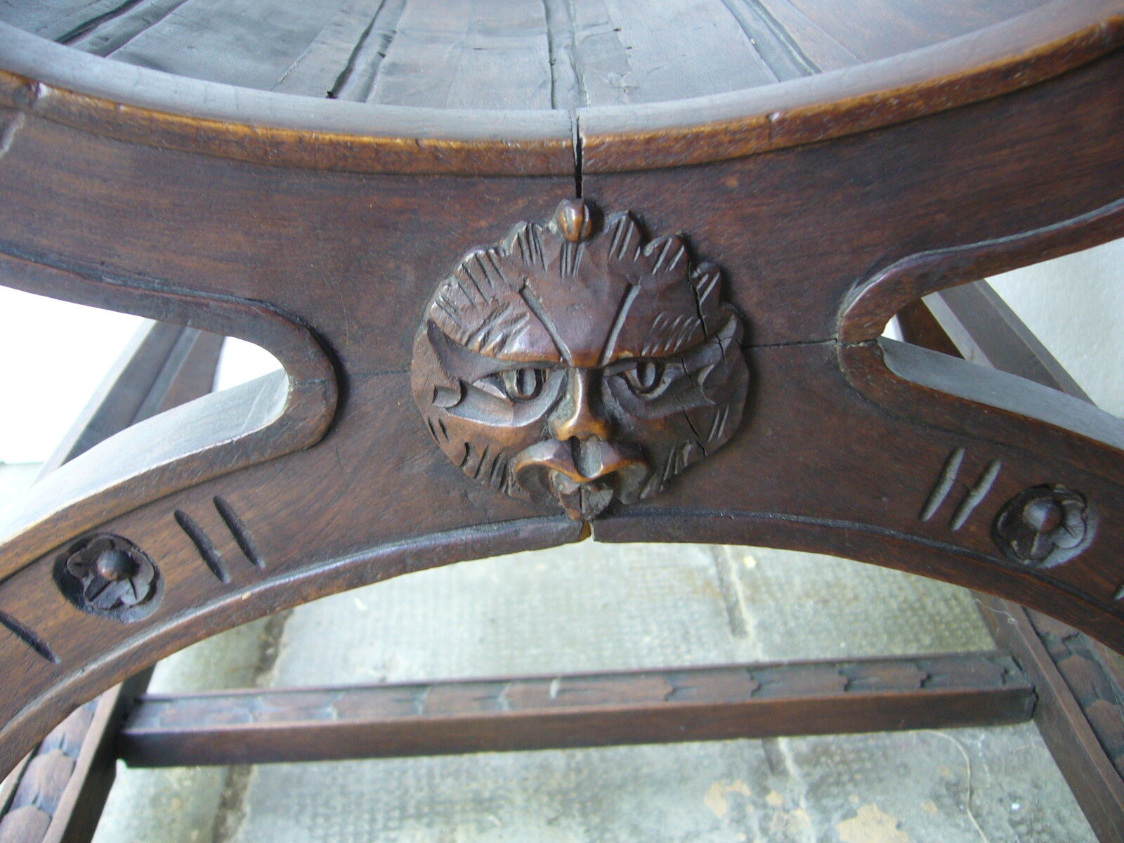 Old Dagobert chair