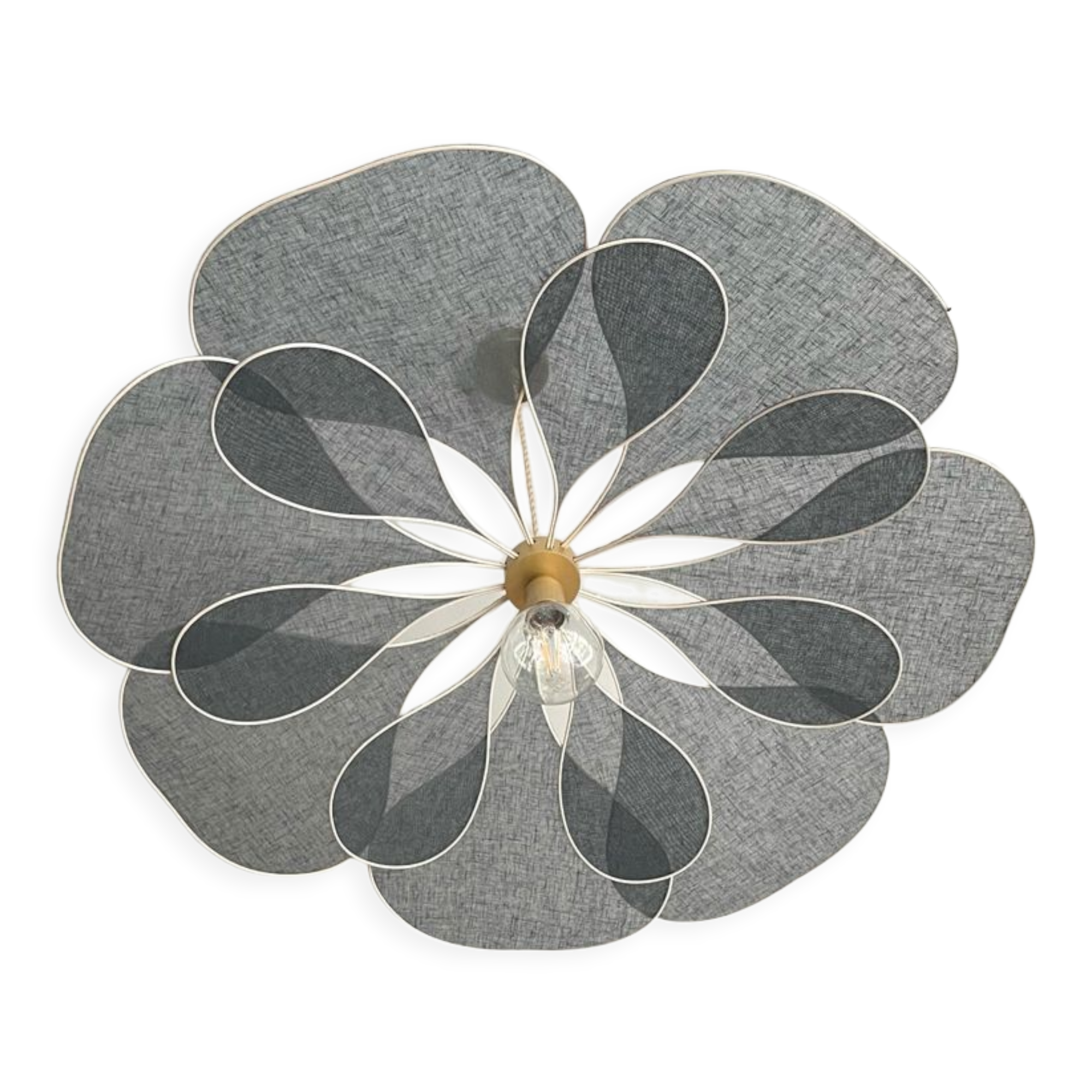 Floral pendant light in linen and rattan