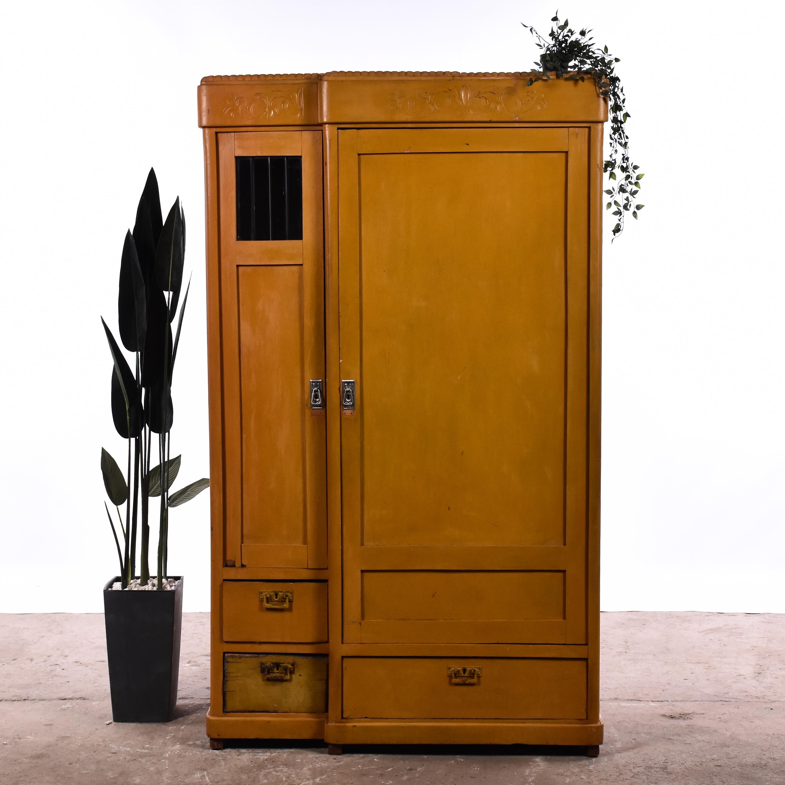 Wooden cloth cabinet