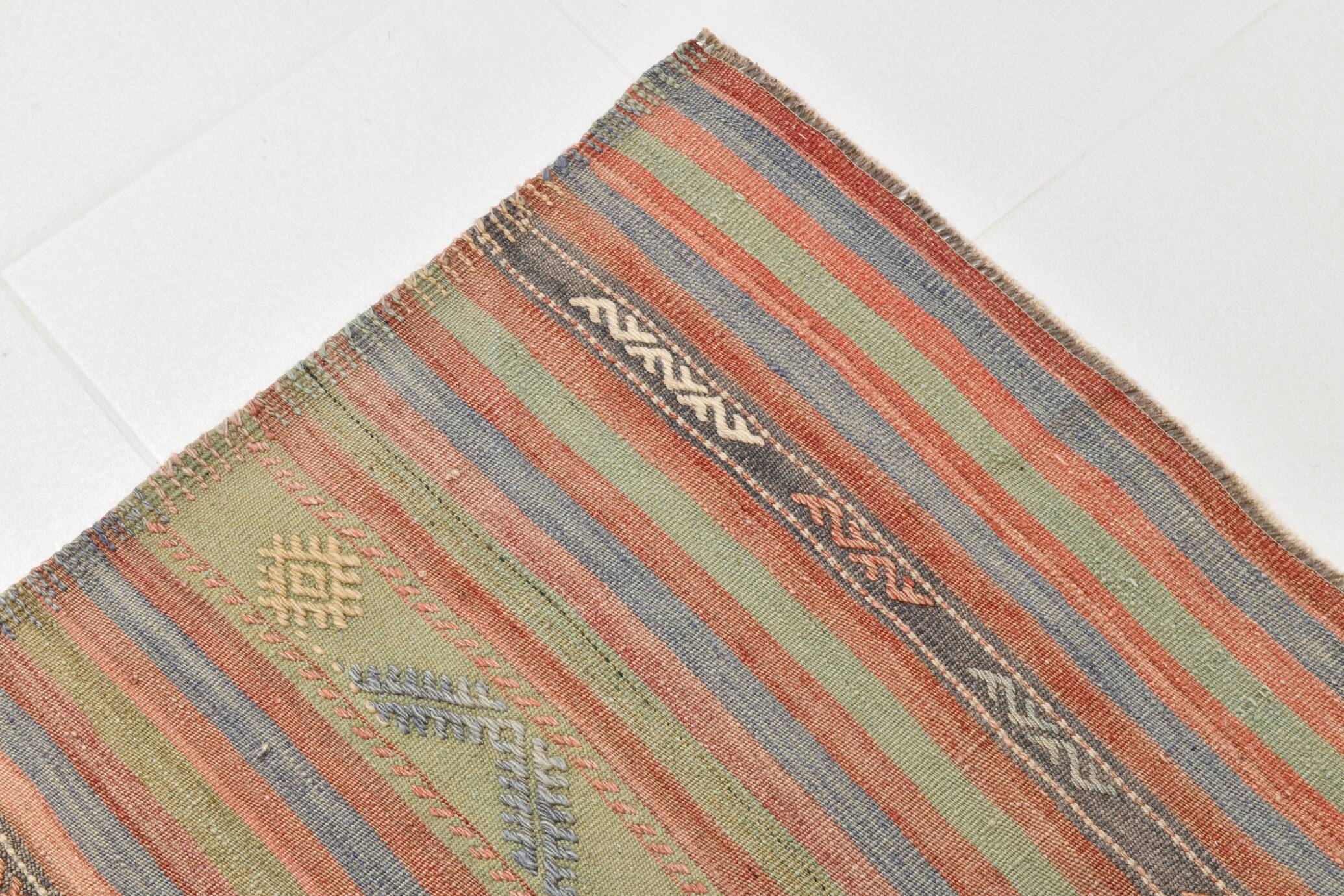 Tapis Kilim en laine tissé main, tons terreux doux, 6 x 11 cm, 169 x 321 cm