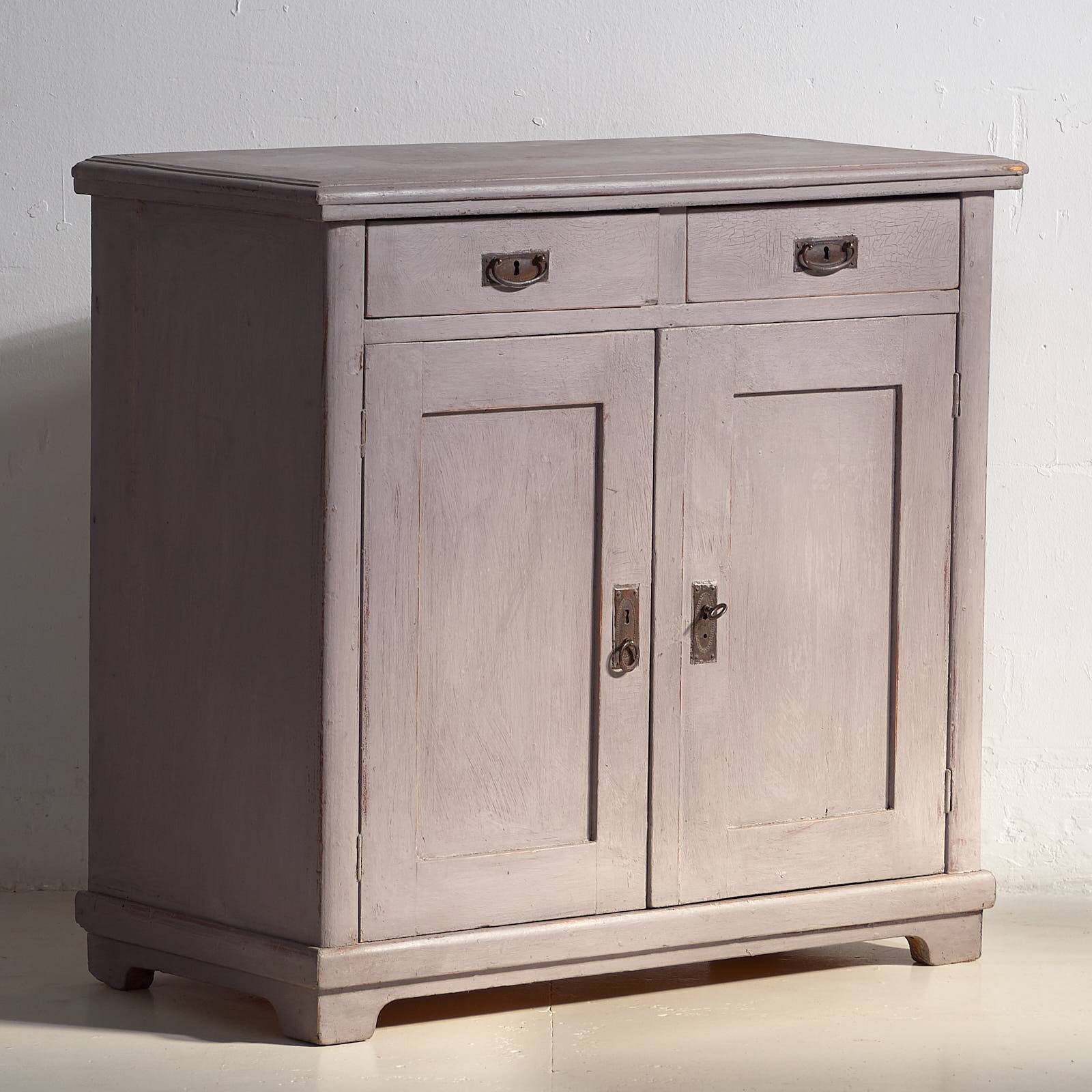 Antique purple chest of drawers (c.1920)