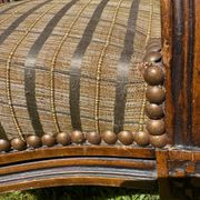 Paire de fauteuils cabriolet Louis XVI – dossier médaillon