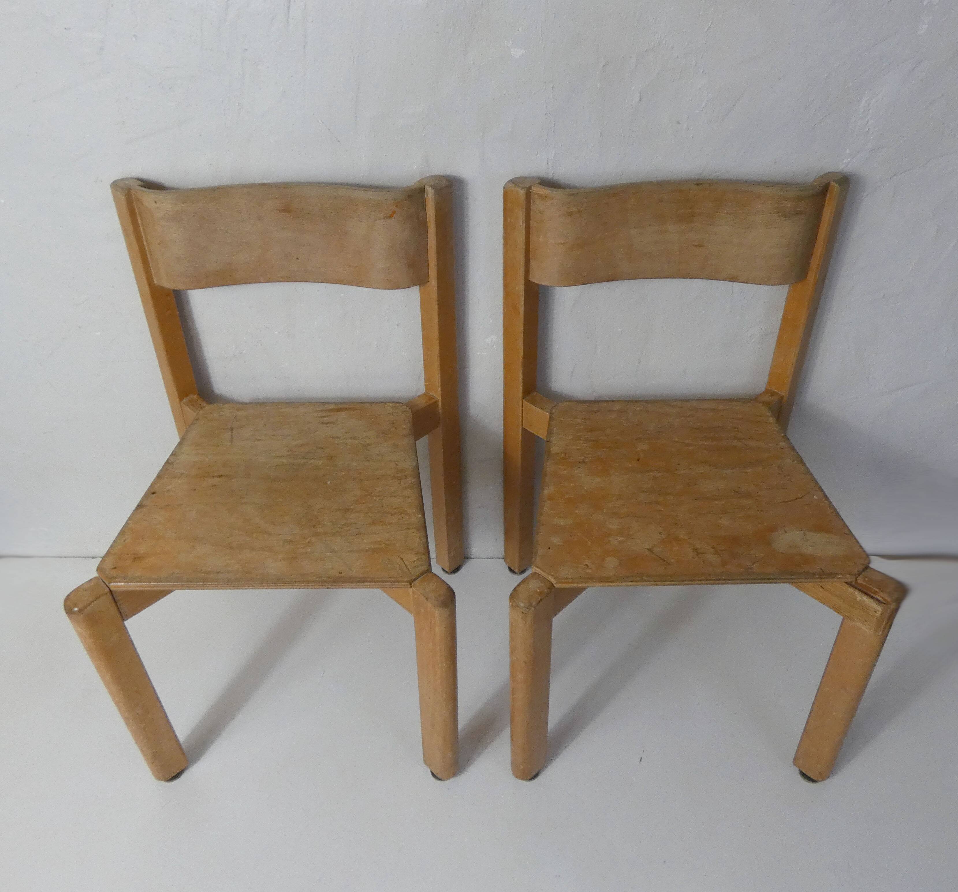 2 children's chairs