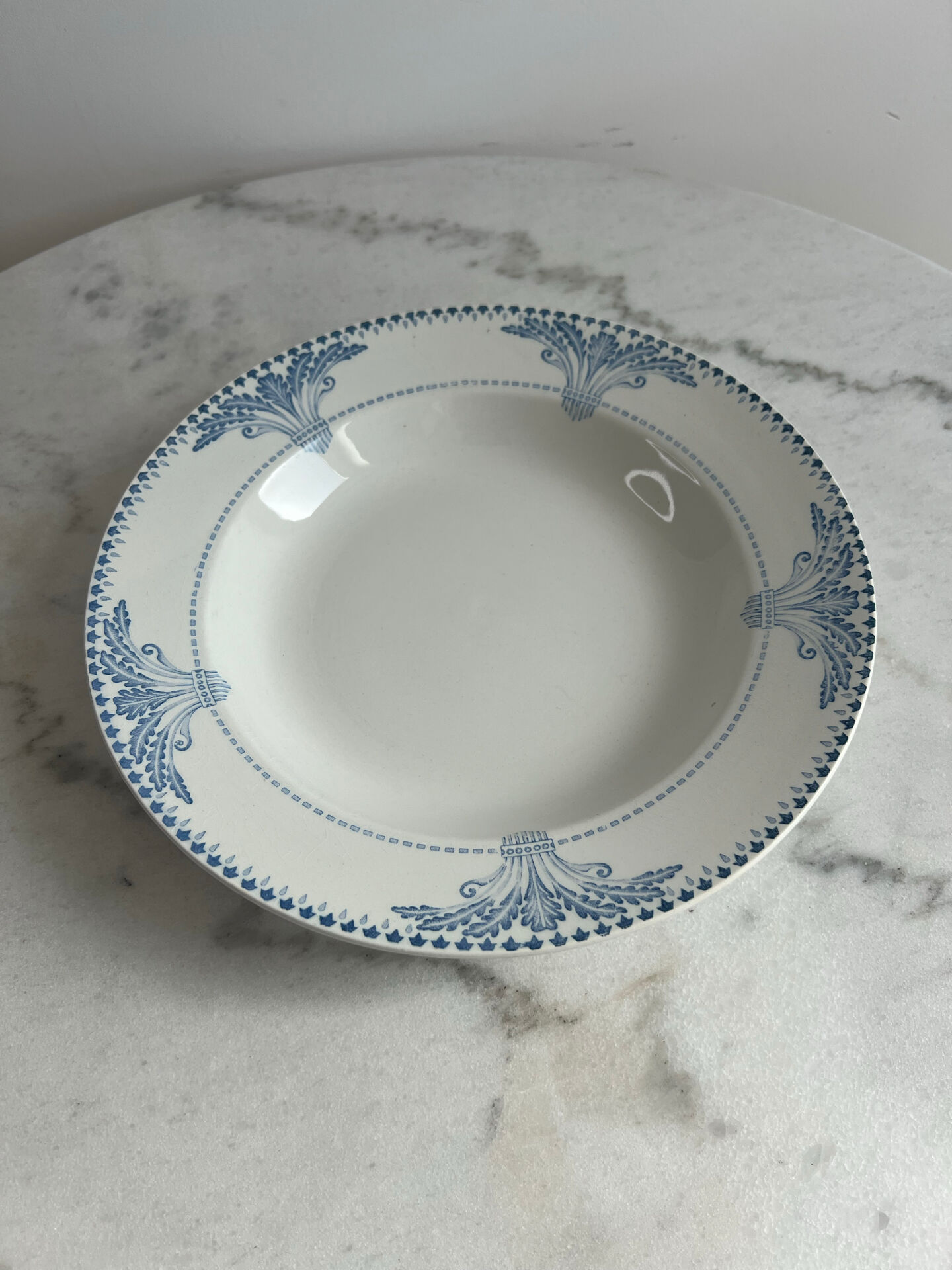Assiette creuse Service Windsor Creil et Montereau 24cm