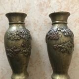 Paire de mini vase en bronze ciselé Japon  décor oiseau