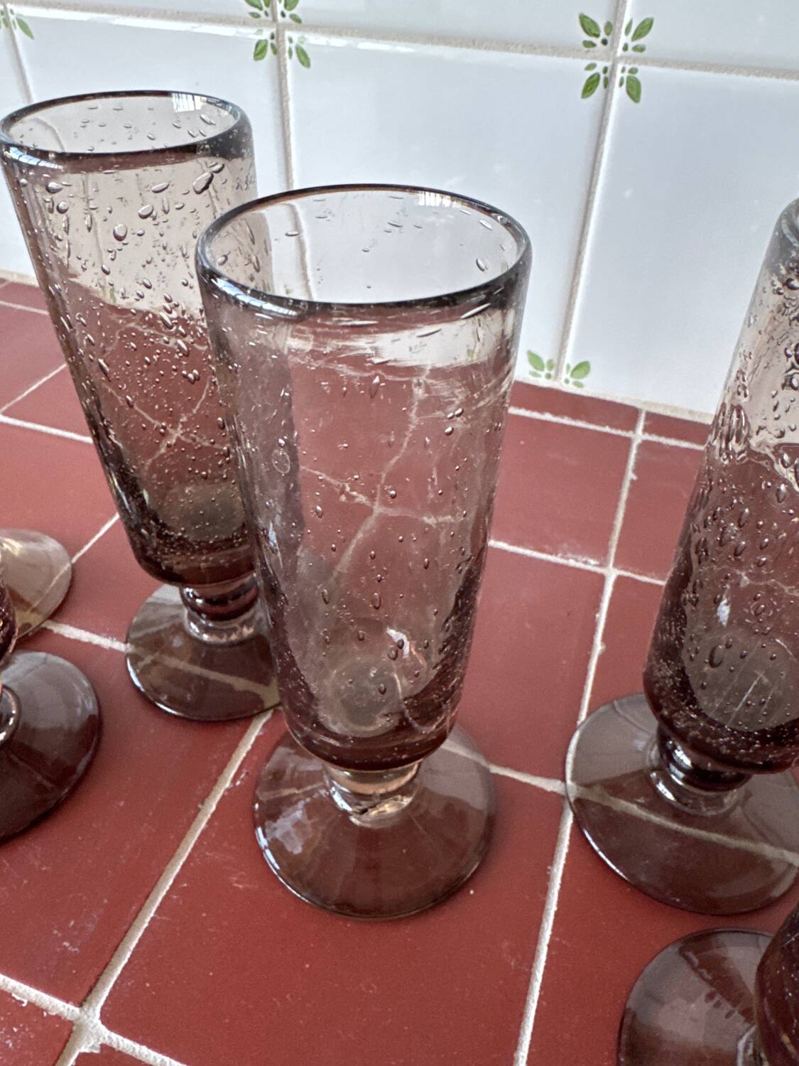 6 bubble glass champagne flutes from Biot – Smoky grey