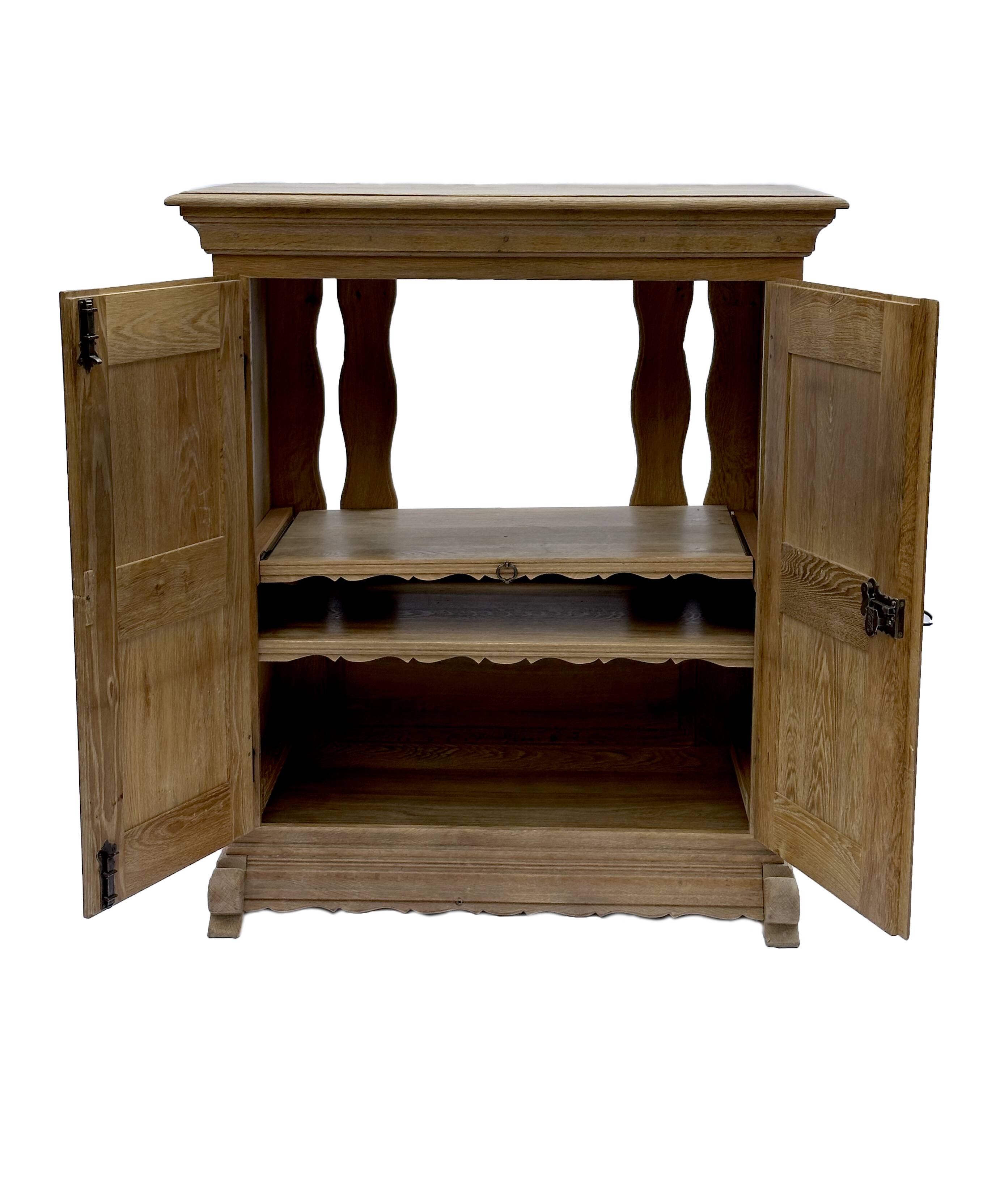 Vintage oak cabinet or tv stand