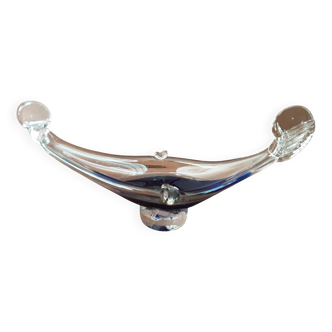 Gondola-shaped empty pockets