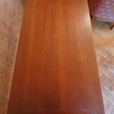 Pretty English-style wooden desk