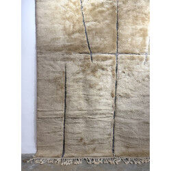 Berber artisanal rug Mrirt - 403