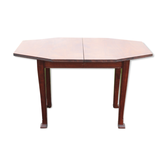 Octagonal extension table