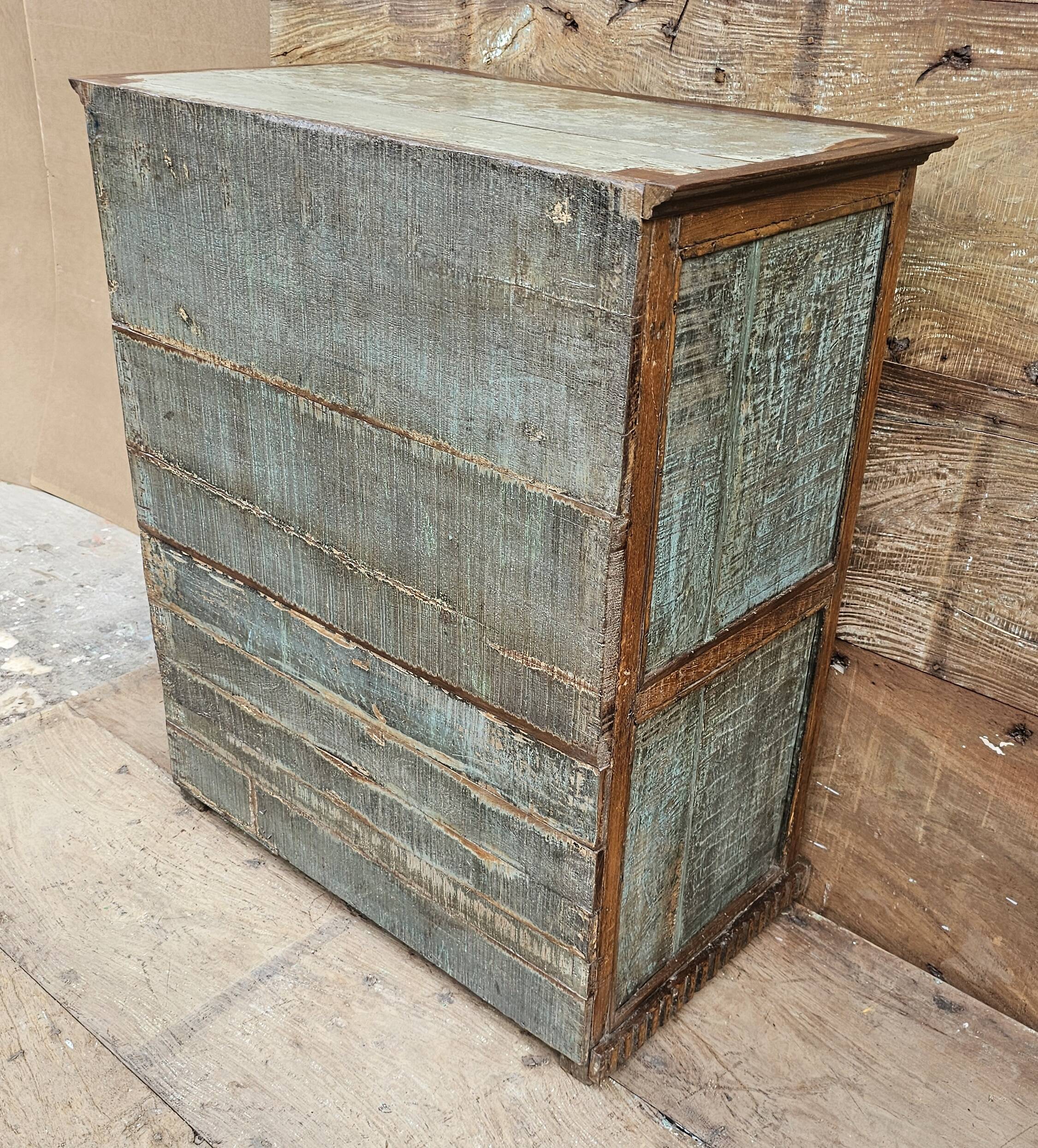 Ancien cabinet vitré en teck birman