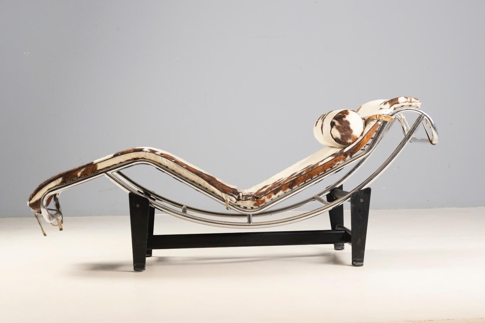 Chaise longue, LC4 style, 1970s