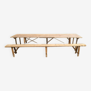 Folding country table with two benches