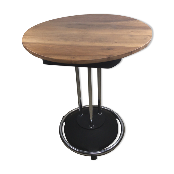 Mange debout, table haute industrielle
