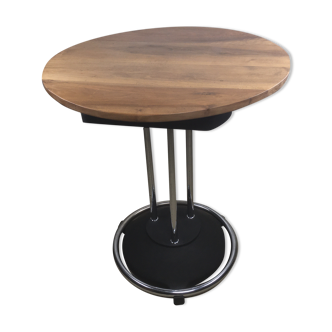 Standing food, industrial high table