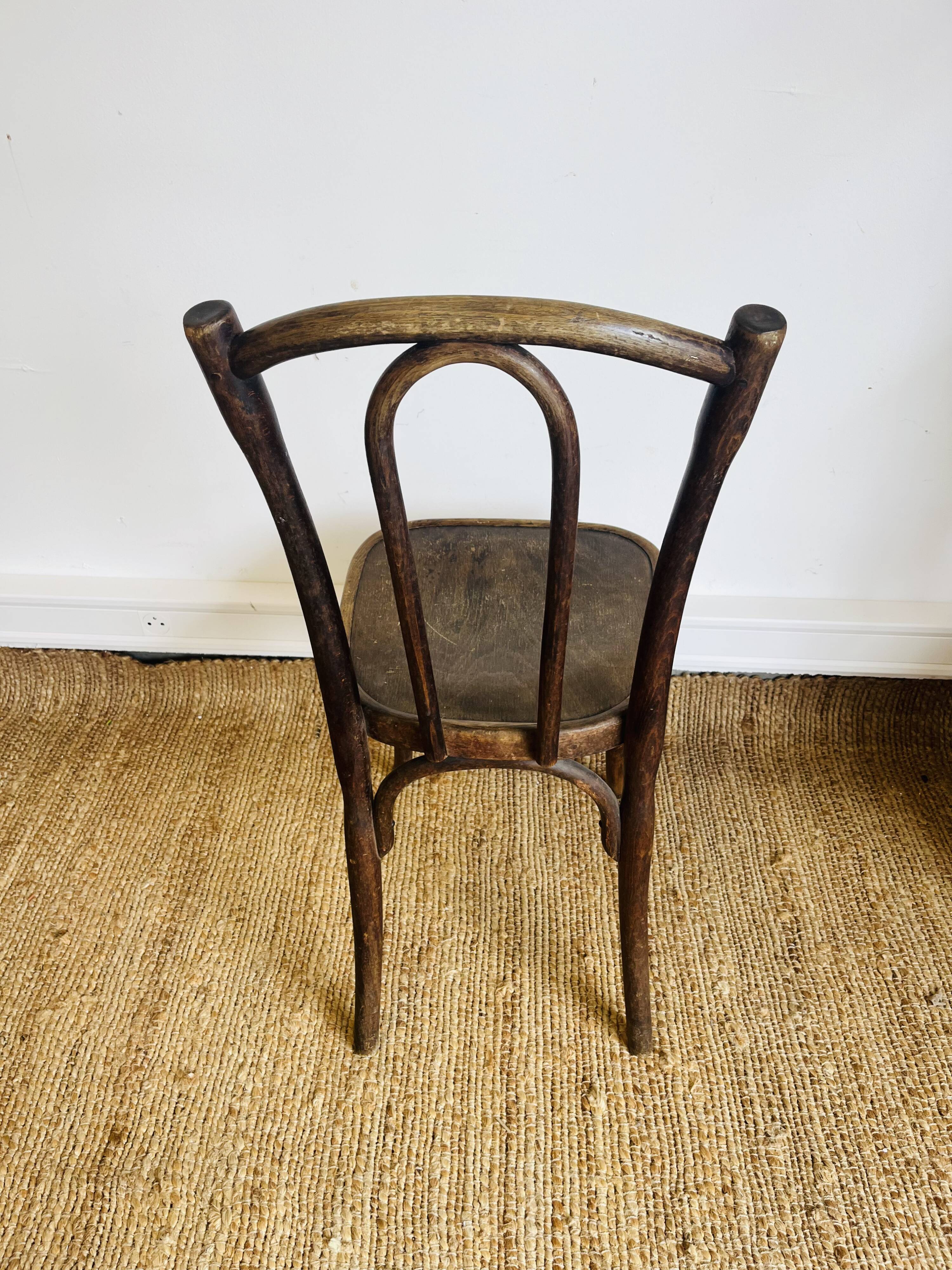 Antique bistro chair – J & J Kohn – curved wood