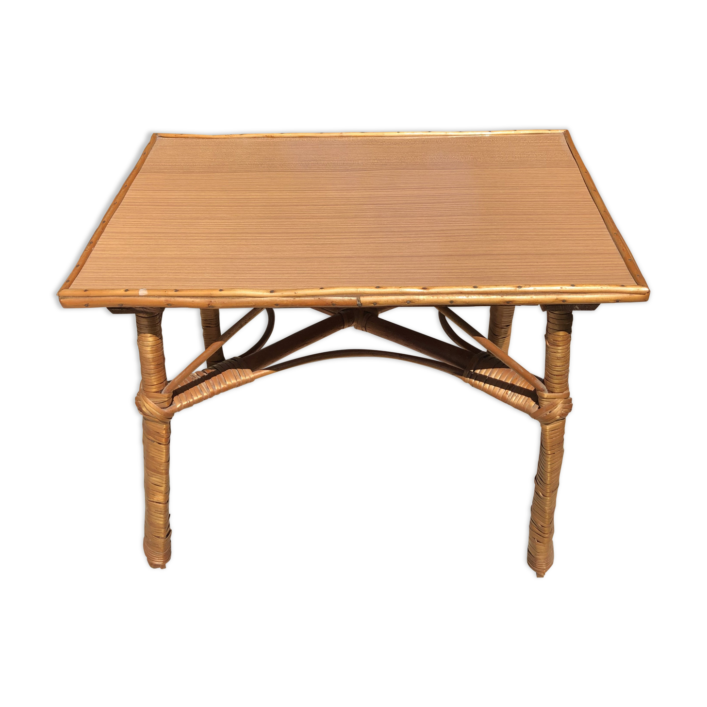 Vintage coffee table in wicker and formica