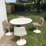 Tulip table