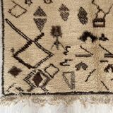 Moroccan Berber rug 305x136cm