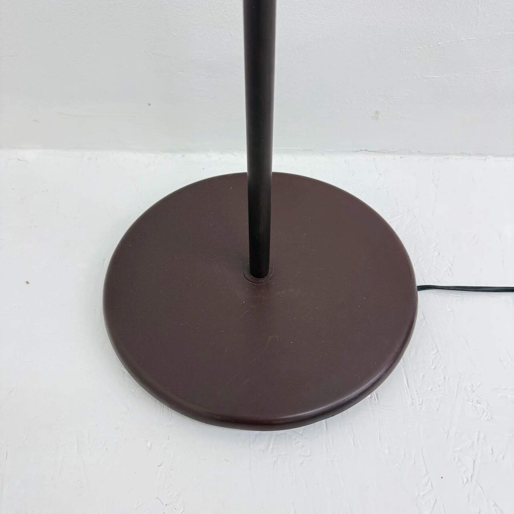 Hala Zeist Trumpet brown minimalist floor lamp, 1970s Dutch design