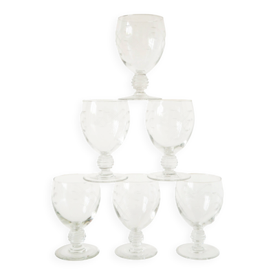 lot de 6 petits verres à vin pieds travaillé en cristal gravé, Art Nouveau