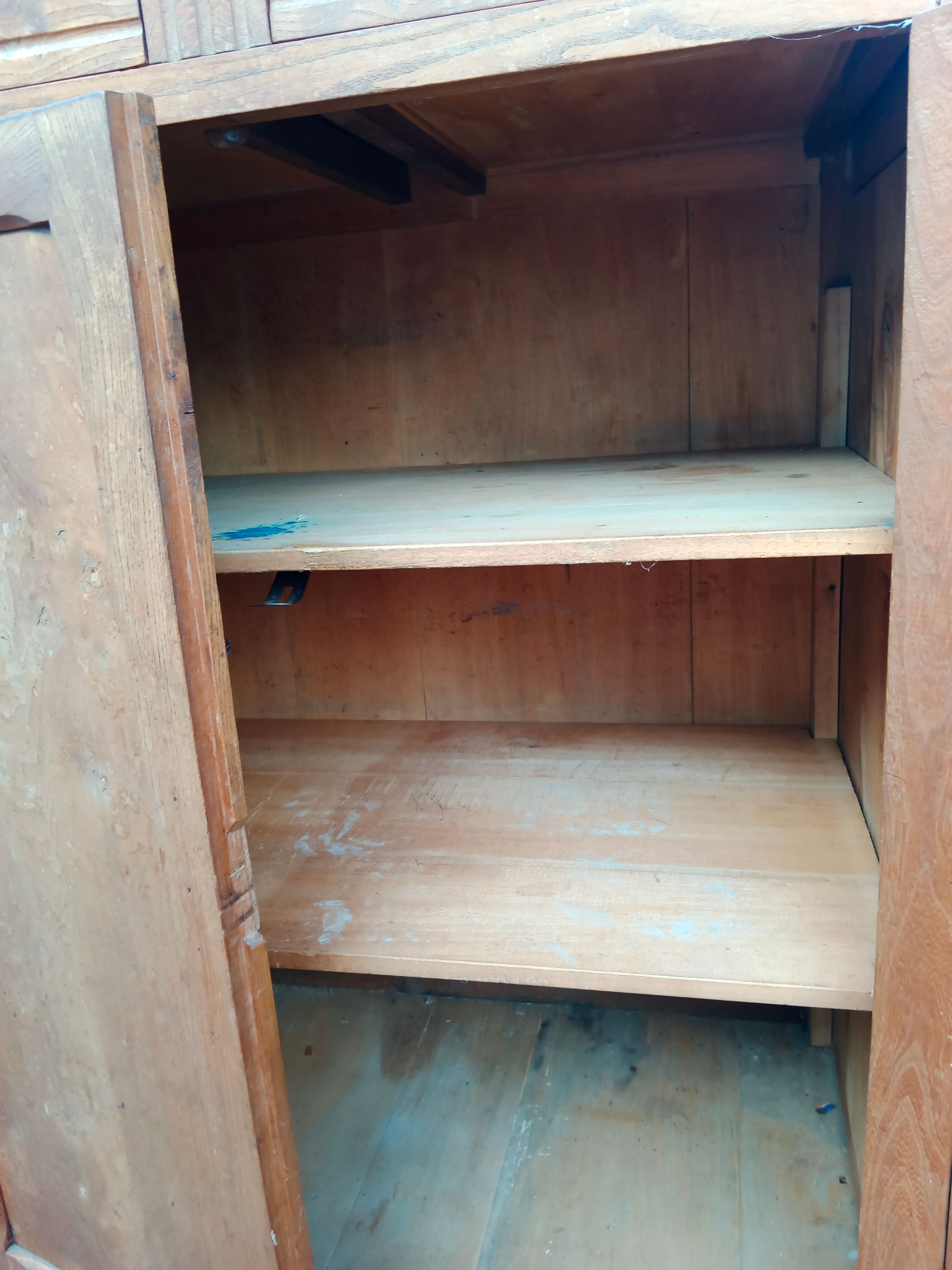 Parisian wardrobe trade furniture